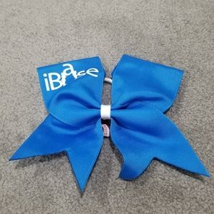 Cheer bow